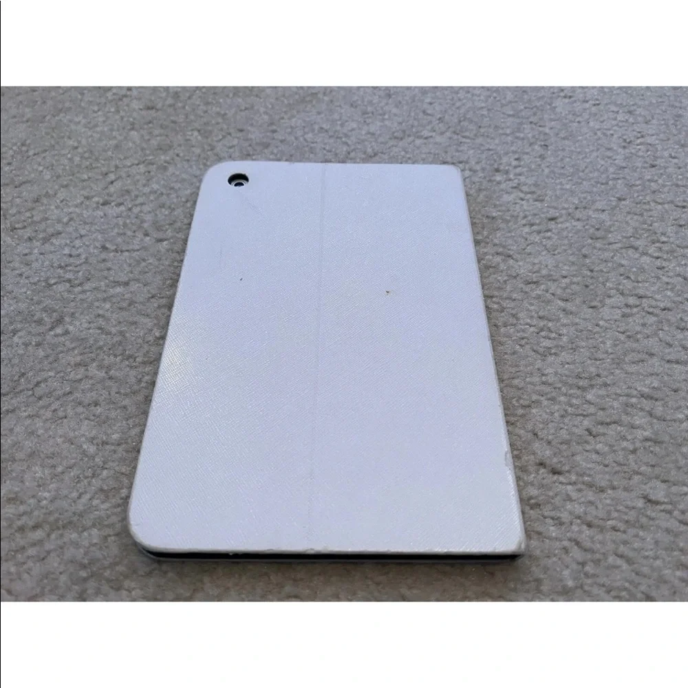Used Apple iPad Mini WiFi MD531LL/A Silver 16GB Tablet Reader